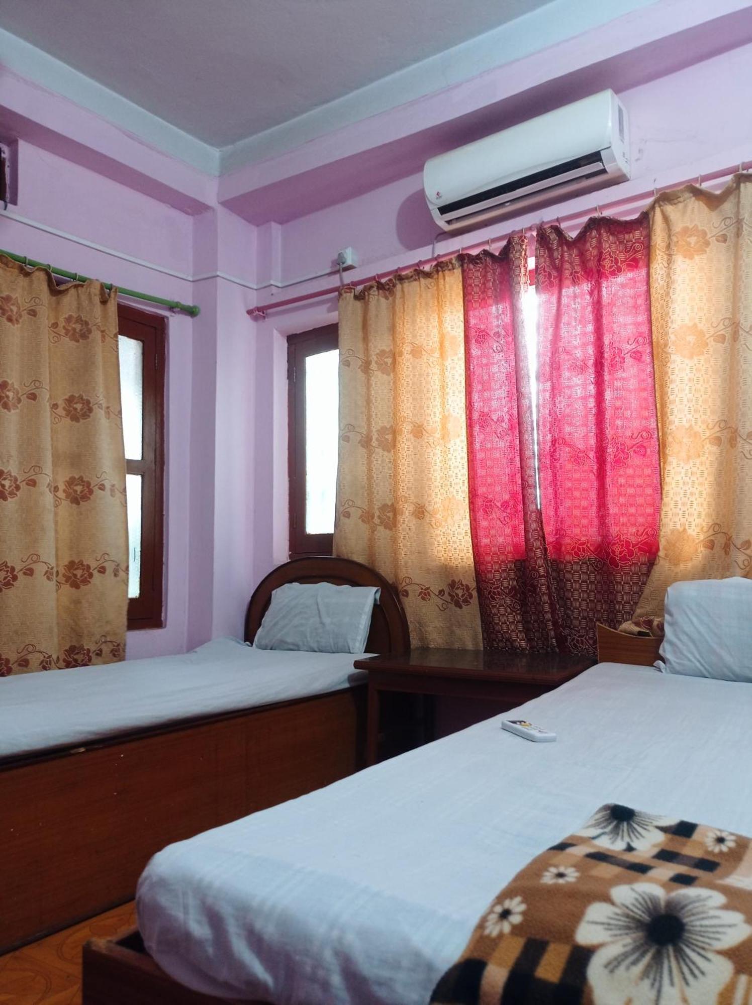 Darshan Namaste Hotel & Lodge Bhairāhawā Exterior foto